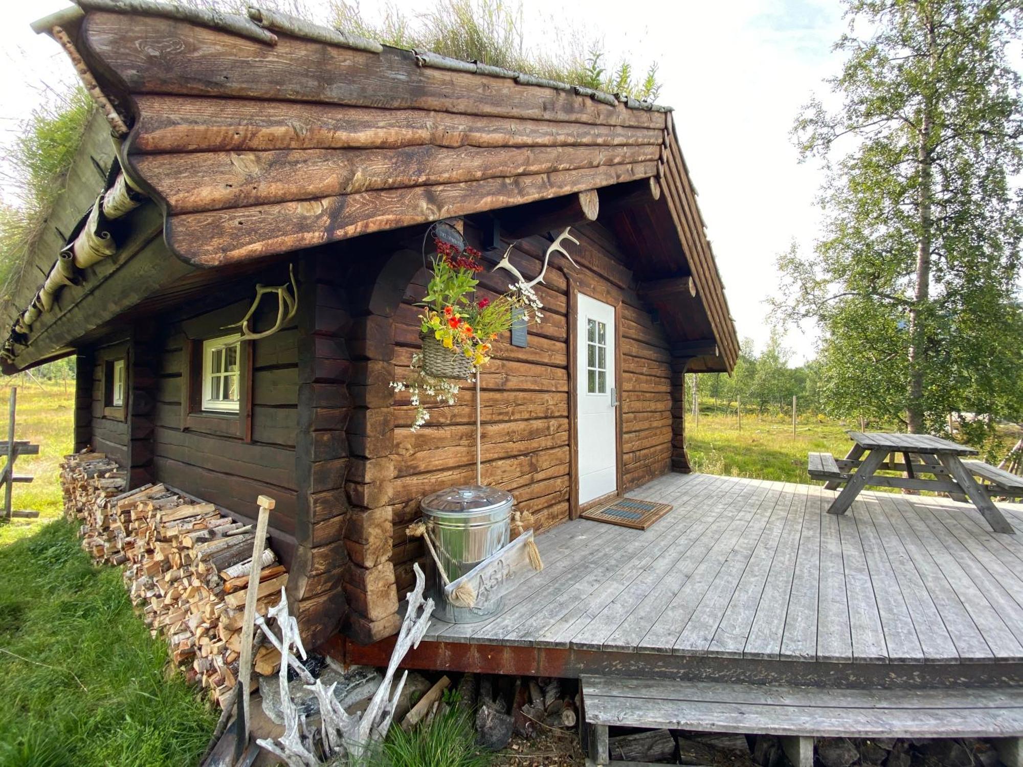 Bardu Huskylodge Buitenkant foto