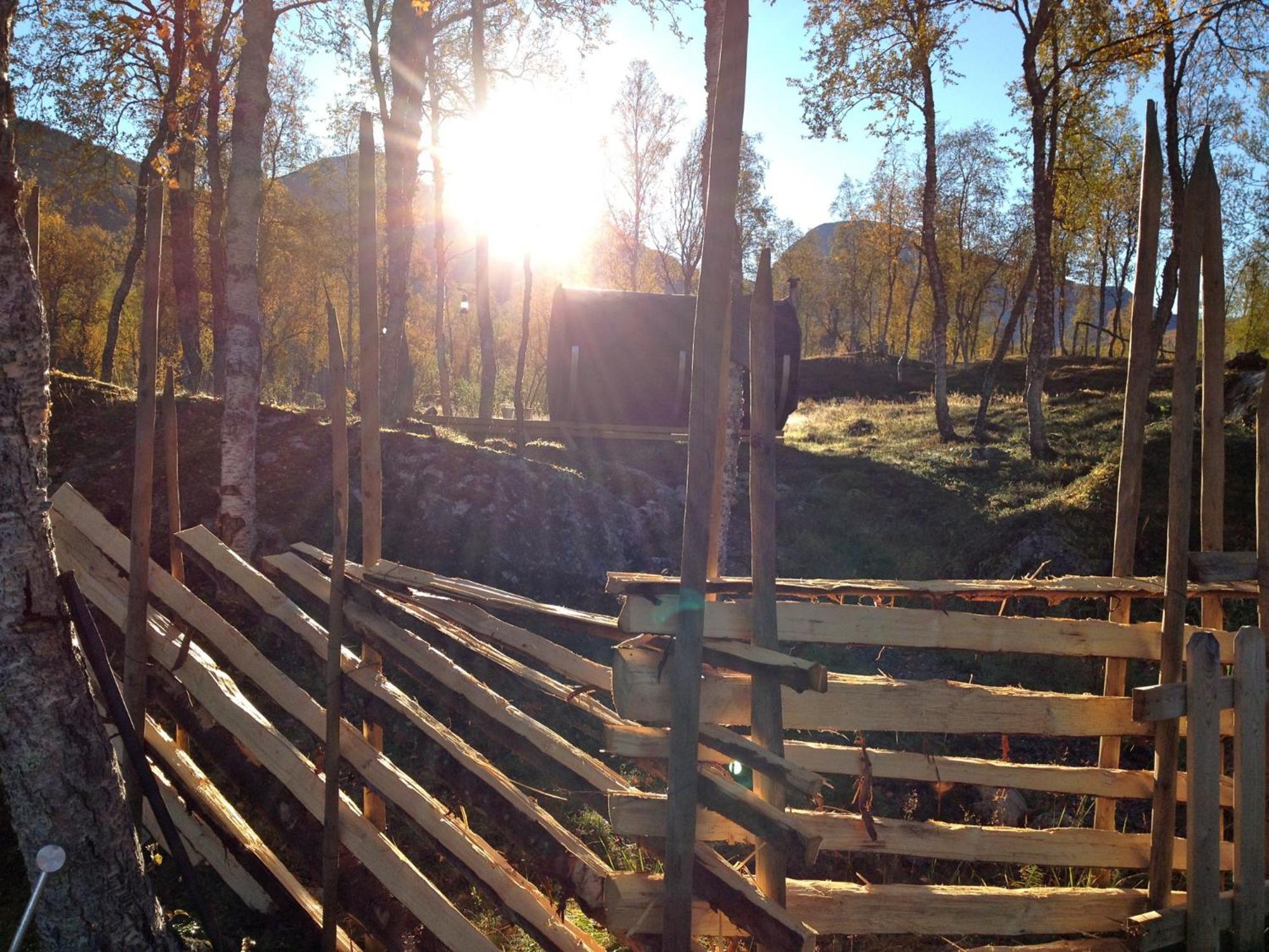 Bardu Huskylodge Buitenkant foto